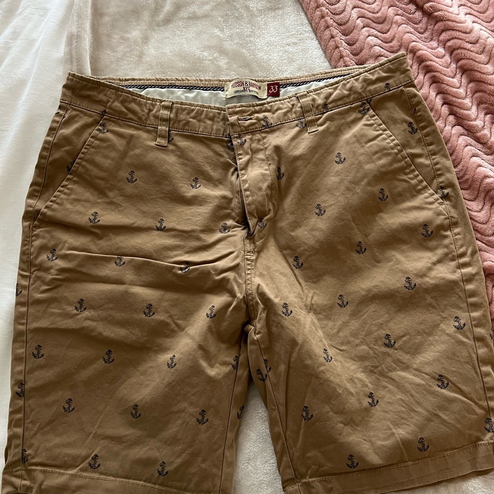 Hudson & Barrow Men’s shorts - Picture 2 of 4